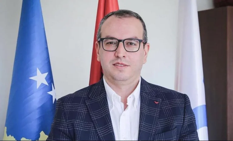 Josh: PDK ne résoudra pas les problèmes de LDK avec la coalition, ni ne guérira les complexes VV