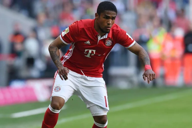 Zyrtare: Douglas Costa rikthehet te Bayerni