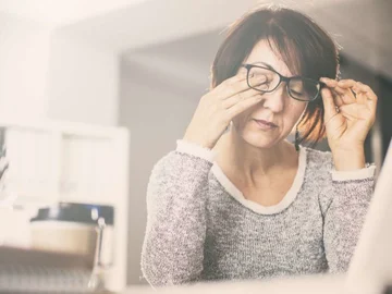 Learn about disease that seriously harms vision, how to recognize symptoms
