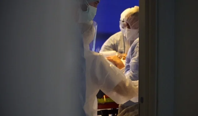 20 pacientë me COVID-19 po trajtohen në Spitalin e Pejës, një në gjendje më të rëndë