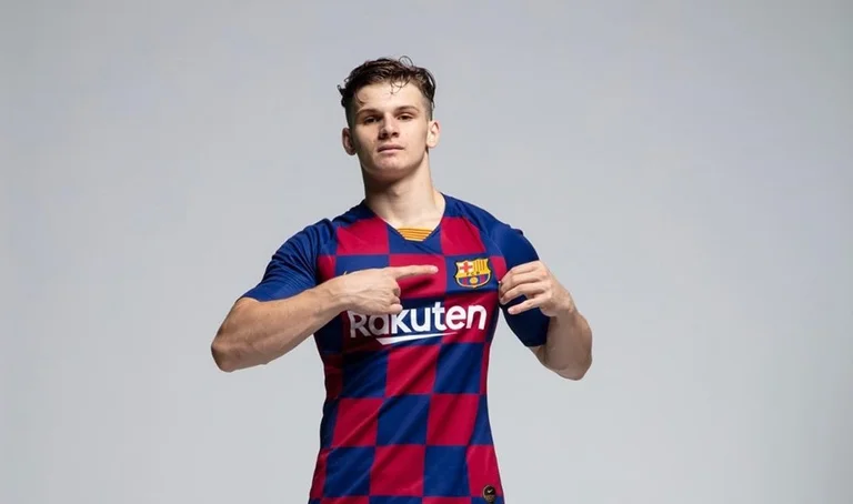 Zyrtare: Futbollisti shqiptar largohet nga Barcelona