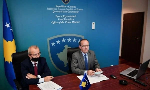 Kryeministri Hoti takohet me përfaqësuesit e BERZH-it, shpreh mirënjohje për bashkëpunimin