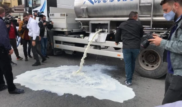 Shoqata e Qumështorëve: Qeveria po na hakmerret, ja vendimi që mori pa kaluar as 24 orë nga premtimet që na i dha