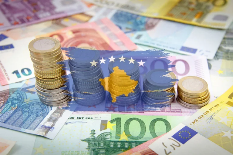 Paga deri në 1 mijë euro, këto janë profesionet më të paguara aktualisht në vend