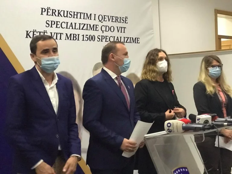 Shtohet numri i specializantëve, Zemaj: Synojmë që asnjë mjek mos të mbetet jashtë institucioneve