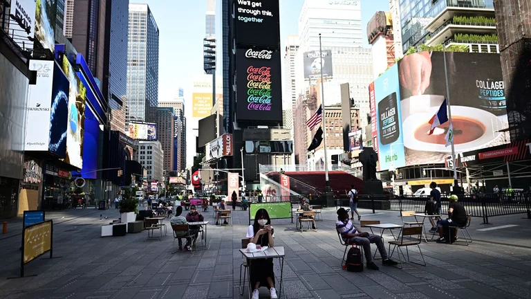 “Të shmangim valën e dytë”: New York nën masa të reja ndaj COVID-19