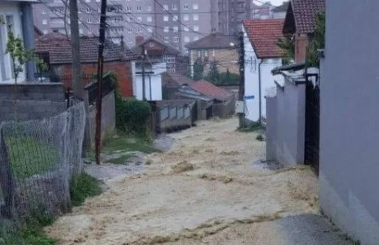 Pamje nga vërshimet që shkaktoi shiu në krejt Kosovën