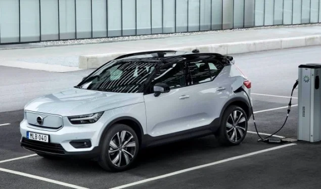 Volvo i parë elektrik arrin në rrugë