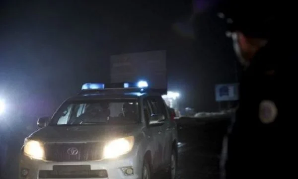 Gjuajtje me armë zjarri në autostradën Pejë-Prishtinë, policia jep detaje