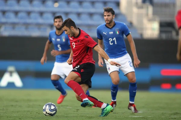 Final Liste der Fußballspieler, die von Reja zu Albanienn National eingeladen wurden