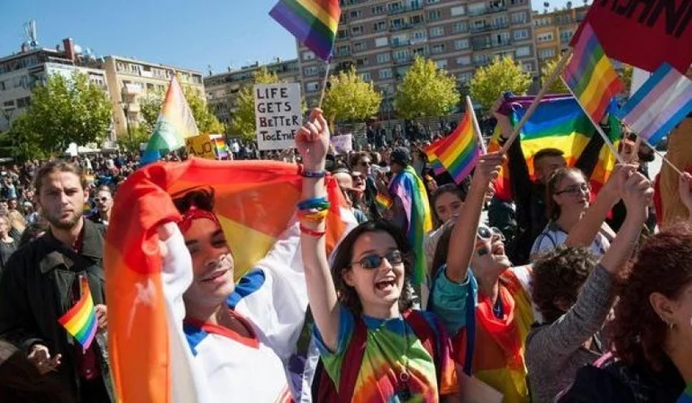 Komuna e Prishtinës ndan 300 mijë euro për ndërtimin e strehimores për komunitetin LGBTI