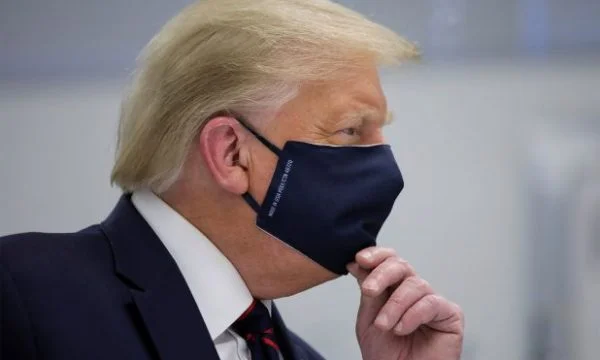 Trump iu thotë amerikanëve të Karolinës së Veriut të votojnë nga dy herë