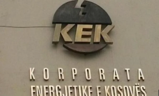 ​Punëtorë të KEK’ut me protestë kërkojnë t’u lejohet tërheqja e një pjese të Trustit