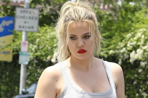 Khloe Kardashian duket tërësisht ndryshe në fotografitë e fundit