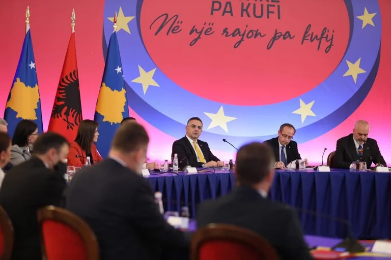 Mbledhja e qeverive, Tahiri: Një hapë që shkrin secilën pengesë e kufizim që ndanë dy shtete e një komb