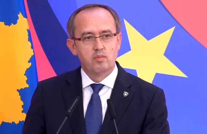 Hoti në Tiranë: Asociacioni është obligim shtetëror i Kosovës i ratifikuar në Kuvend