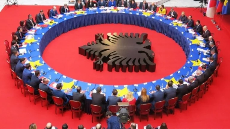 Sot mbledhja e përbashkët e dy qeverive Shqipëri-Kosovë