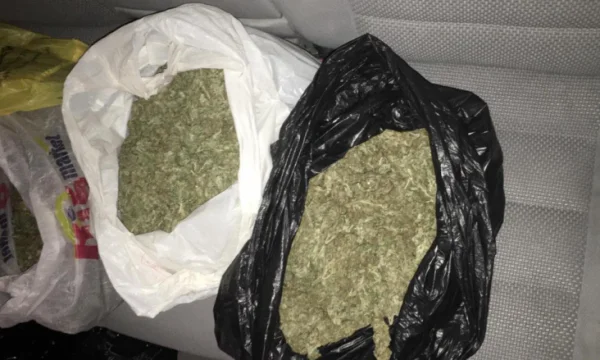 Policia e Kosovës kap mbi 3 kilogramë marihuanë në kufirin me Shqipërinë