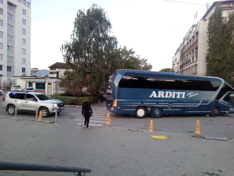Mbledhja e dy qeverive, Shqipëri-Kosovë: Delegacioni kosovar niset për në Tiranë