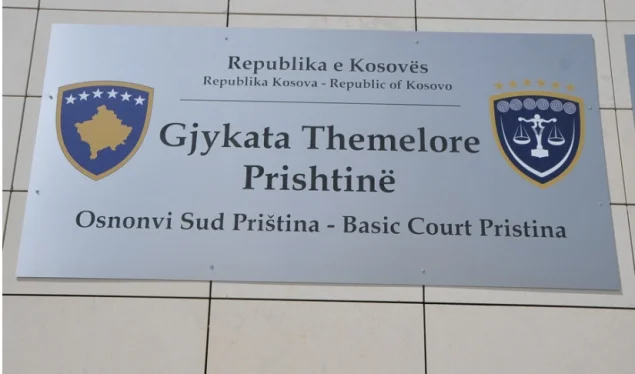 Prisonnier 12 personnes pour le commerce d'armes