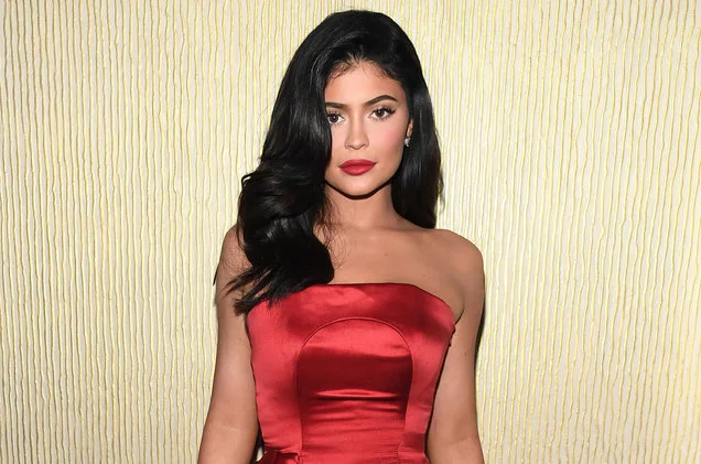 Kylie Jenner ju lë pa frymë teksa pozon në bikini
