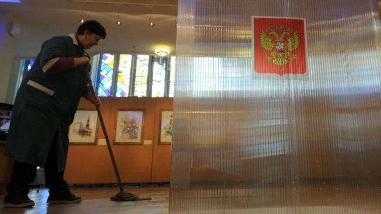 Rusi: Pastruesja e zyres së kryetarit e mund shefin e saj nga partia e Putinit në zgjedhje