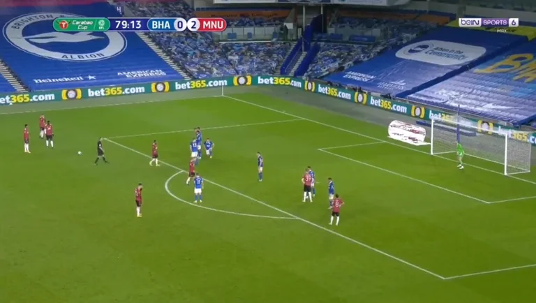 Ce but de Paul Pogbas par le tir libre contre Brighton qui vient de marquer est absolument brillant.