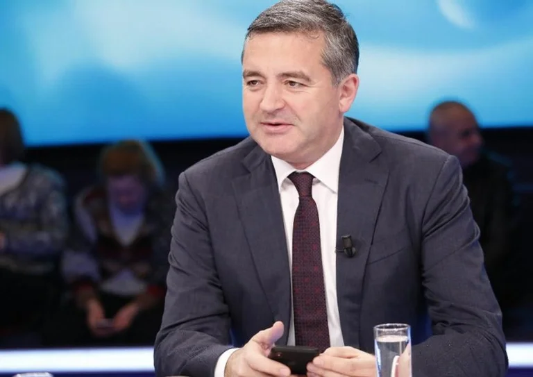 Albanian Minister: The music waves spread the coronavirus