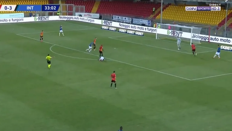 It's not easy to release Benevento, disasterous mistake by Handanovic, it narrows Inter's supremacy.