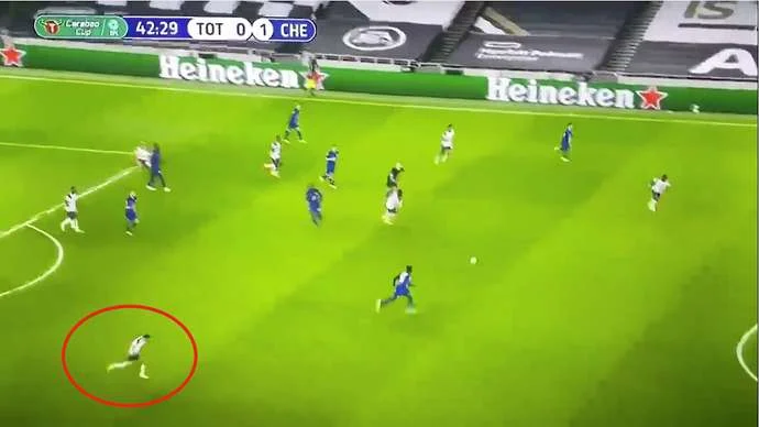 Sergio Regillo's speed during the Tottenham-Chelsea match was almost incredible.