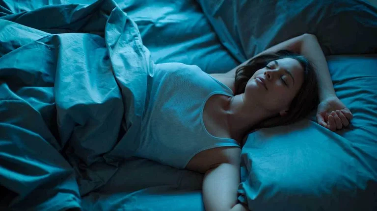 These sleep mistakes add to your fatigue