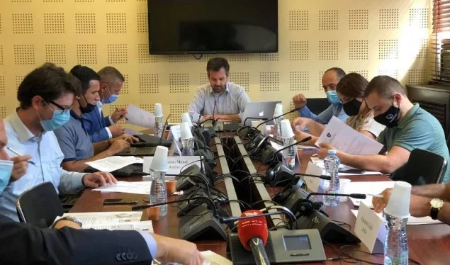 12 octobre Début de l'entretien avec un témoin pour le processus de privatisation de l'AKP