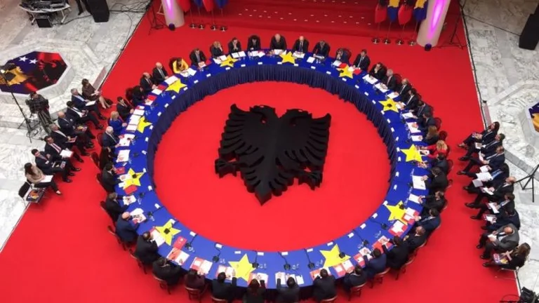 Albania, Kosovo governments' collection site changes