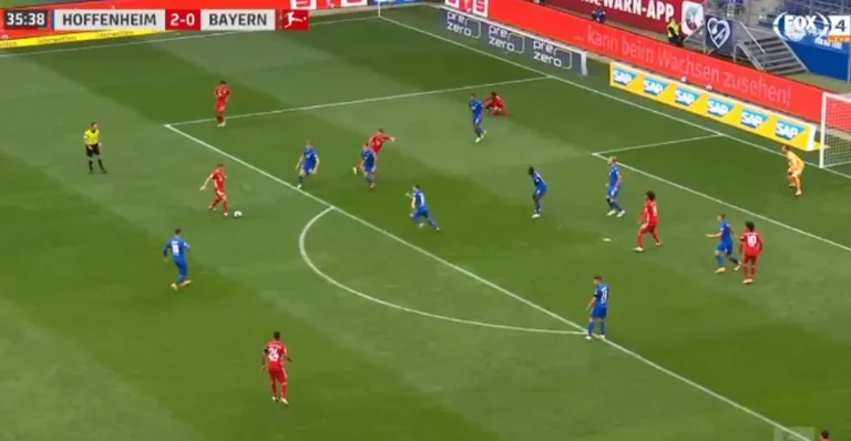 Le but que Kimmitch vient de marquer pour Bayern ne devrait pas seulement être spectaculaire.