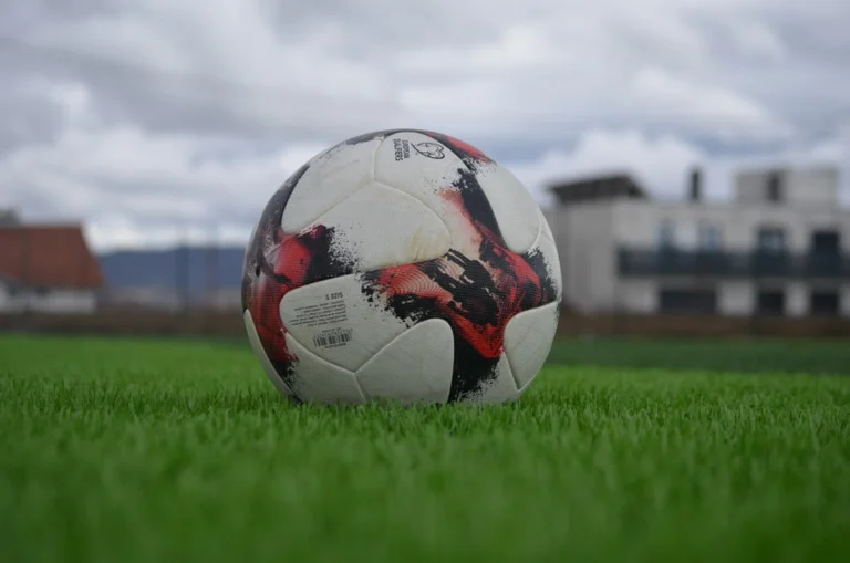 Formations officielles : Gjilan des Balkans