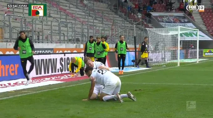 Dortmund duerme, Augsburg marca segundo gol