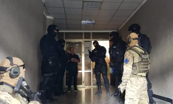 Todo lo que sucedió en las oficinas de veteranos ayer