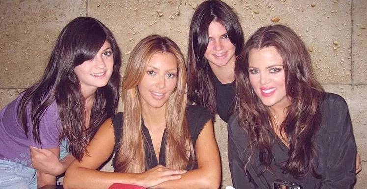 Las hermanas Kardashian no pueden ser conocidas antes de la fama