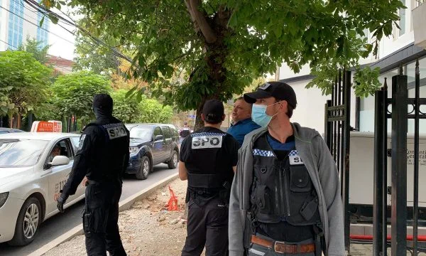 Nasim Haradinaj verhaftet von speziellen Ermittlern