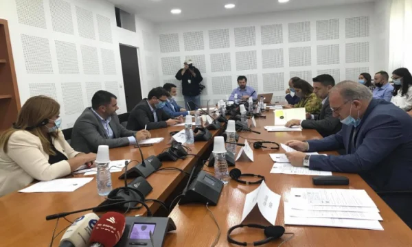 Queste persone testimonieranno davanti ai parlamentari sulle privatizzazioni in Kosovo
