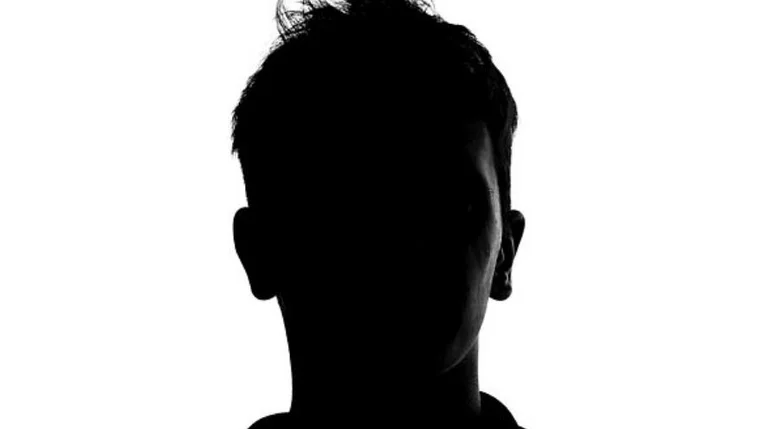 Premierligla's star confessions fearlos, zeigt, dass er schwul ist