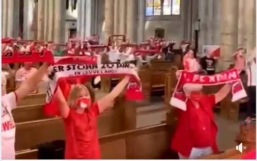 Tifozët në pamundësi për të qenë në stadium përkrahin klubin gjerman nga kisha