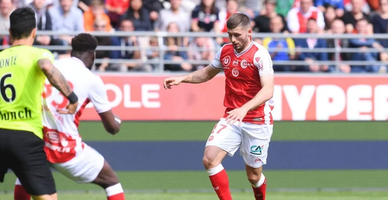Zeneli dhe Berisha titullarë për Reims