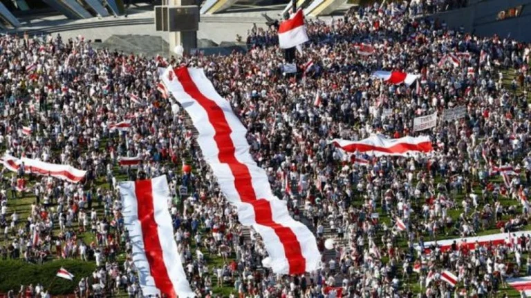 Hakerët publikojnë të dhënat personale të 1.000 policëve në fundjavën e protestave në Bjellorusi