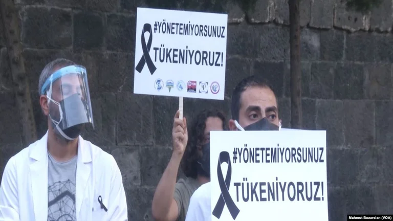 Akuza se Turqia po fsheh përmasat reale të COVID-it