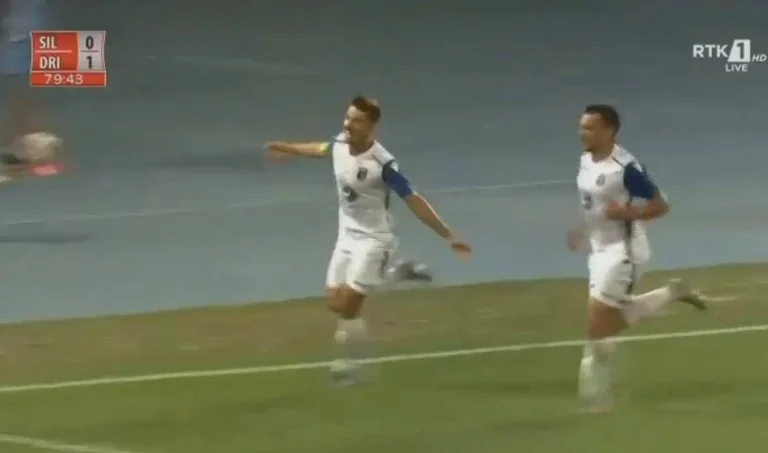 Superlight Seals Victory, Marks Second Goal