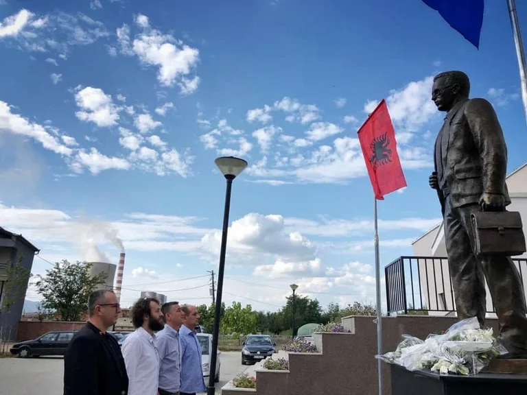 Veseli kujton Heroin Xhavit Haziri
