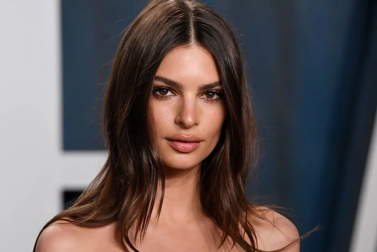 Modelja flet për abuzimet e fotografëve dhe keqpërdorimin e fotove të saj nudo
