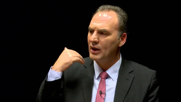 Fatmir Limaj, kandidati i ardhshëm për president të Kosovës – Nga kush po përkrahet?