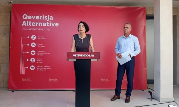VV i bën thirrje Thaçit t’i thotë PDK-së që ta ndihmojë rrëzimin e Avdullah Hotit